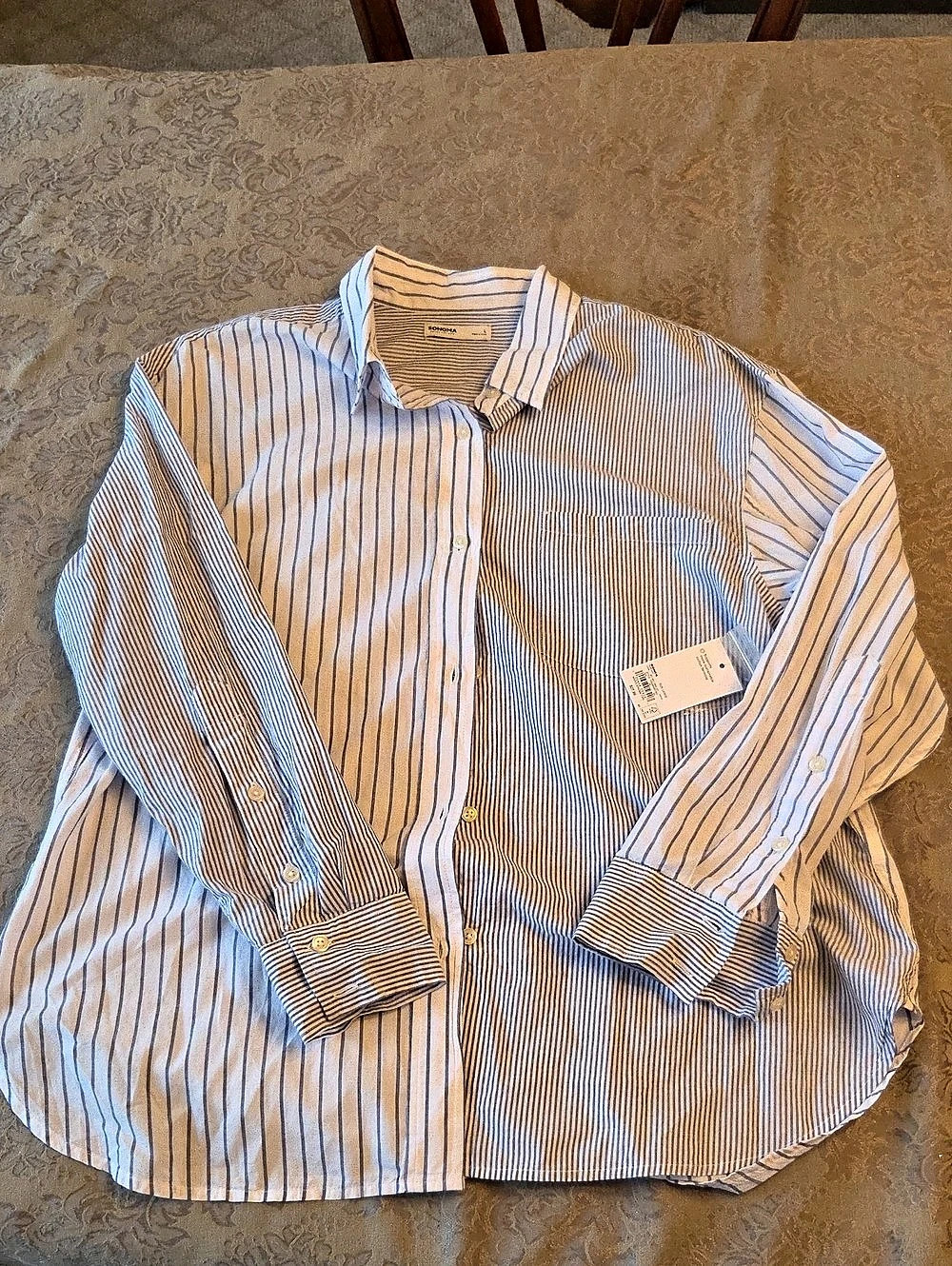SONOMA Striped Button Down in Blue & White Size Large NWT